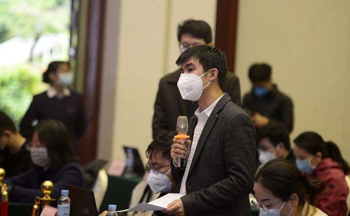 前100家住房企业新增增加值占近50%。年初，住房企业投资趋于稳定