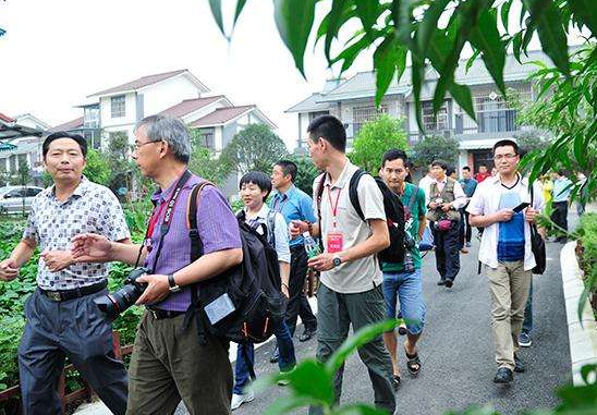 2019年中国百强房地产企业研究报告